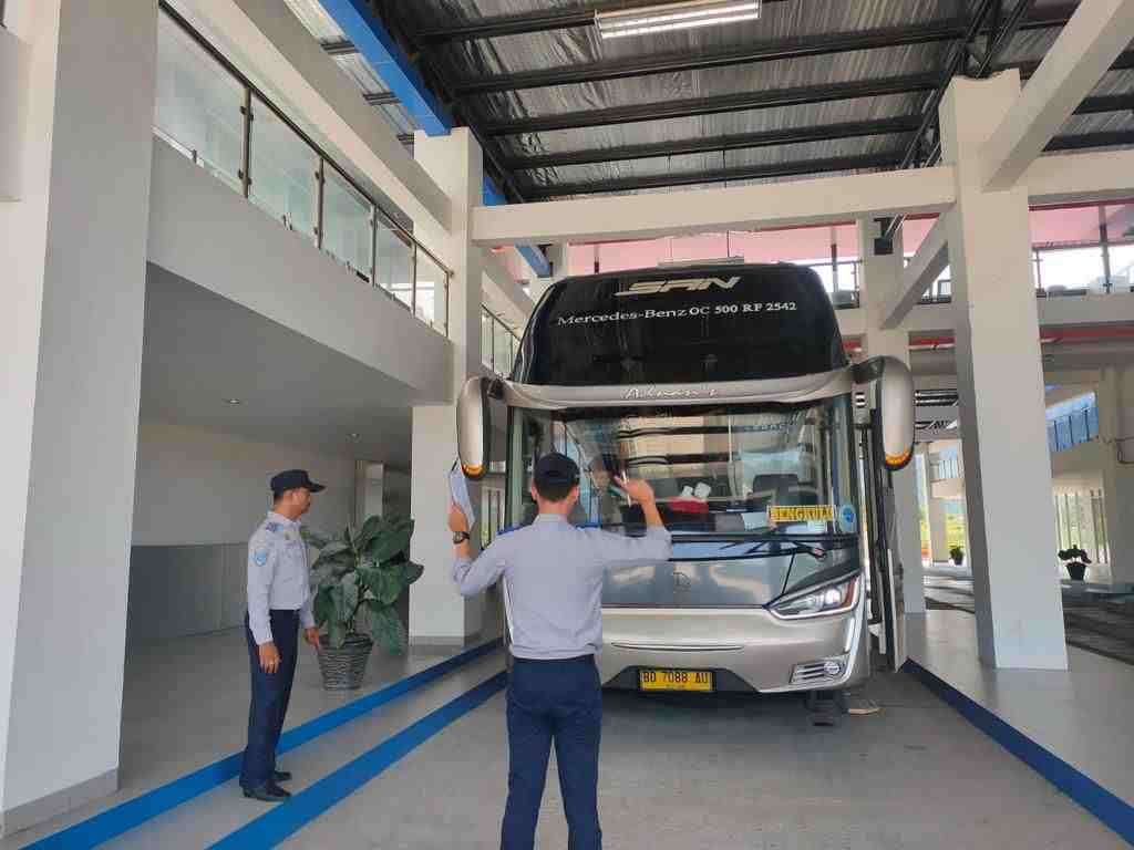 Jelang Nataru, Kemenhub Ramp Check Bus AKAP dan Pariwisata