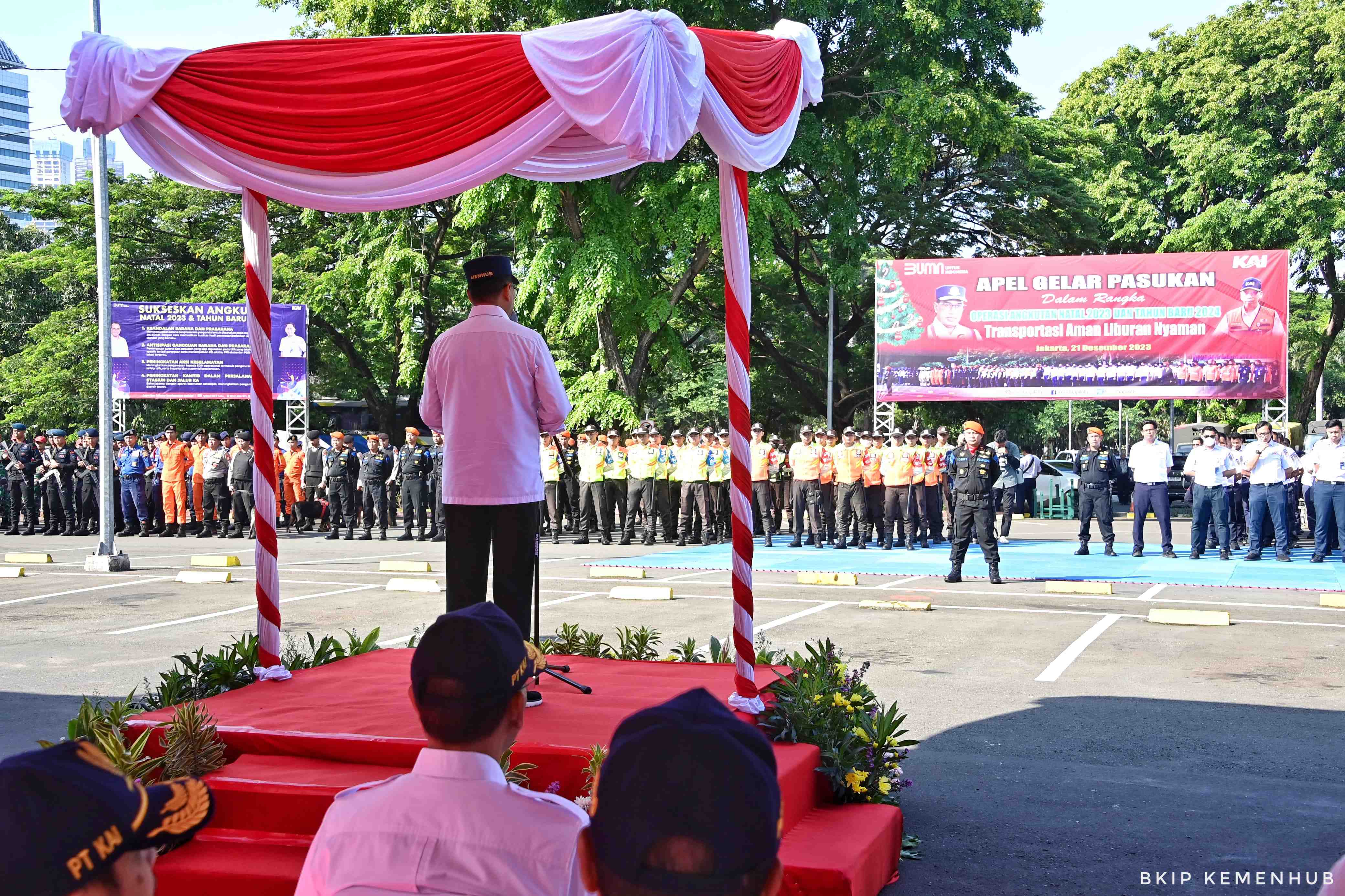 Penumpang KA Selama Libur Nataru Harus Terlayani dengan Baik 