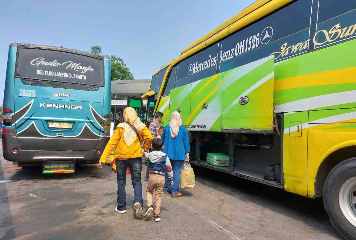 Nataru: Pengelola Terminal Kalideres Lakukan Tes Urine Para Supir Bus