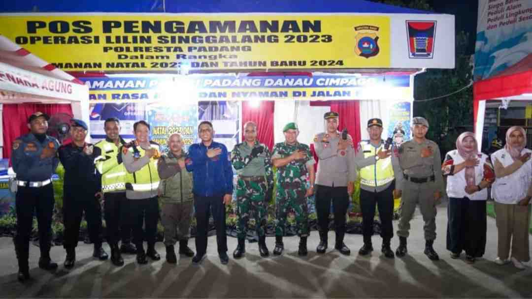 Bersama Forkopimda Kota Padang, Wako Hendri Septa Tinjau Posko Pengamanan Nataru 