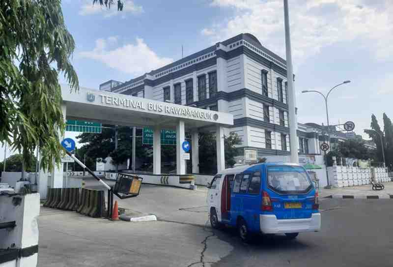 Belum Ada Lonjakan Arus Balik Libur Nataru 2023/2024 di Terminal Rawamangun