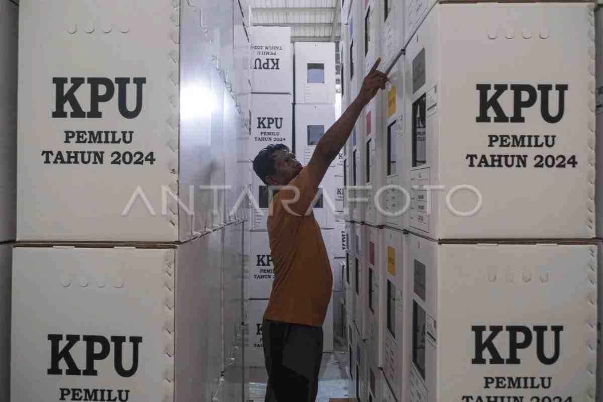 H-7, KPU Sulawesi Tenggara Distribusikan Logistik Pemilu di Wilayah 3T