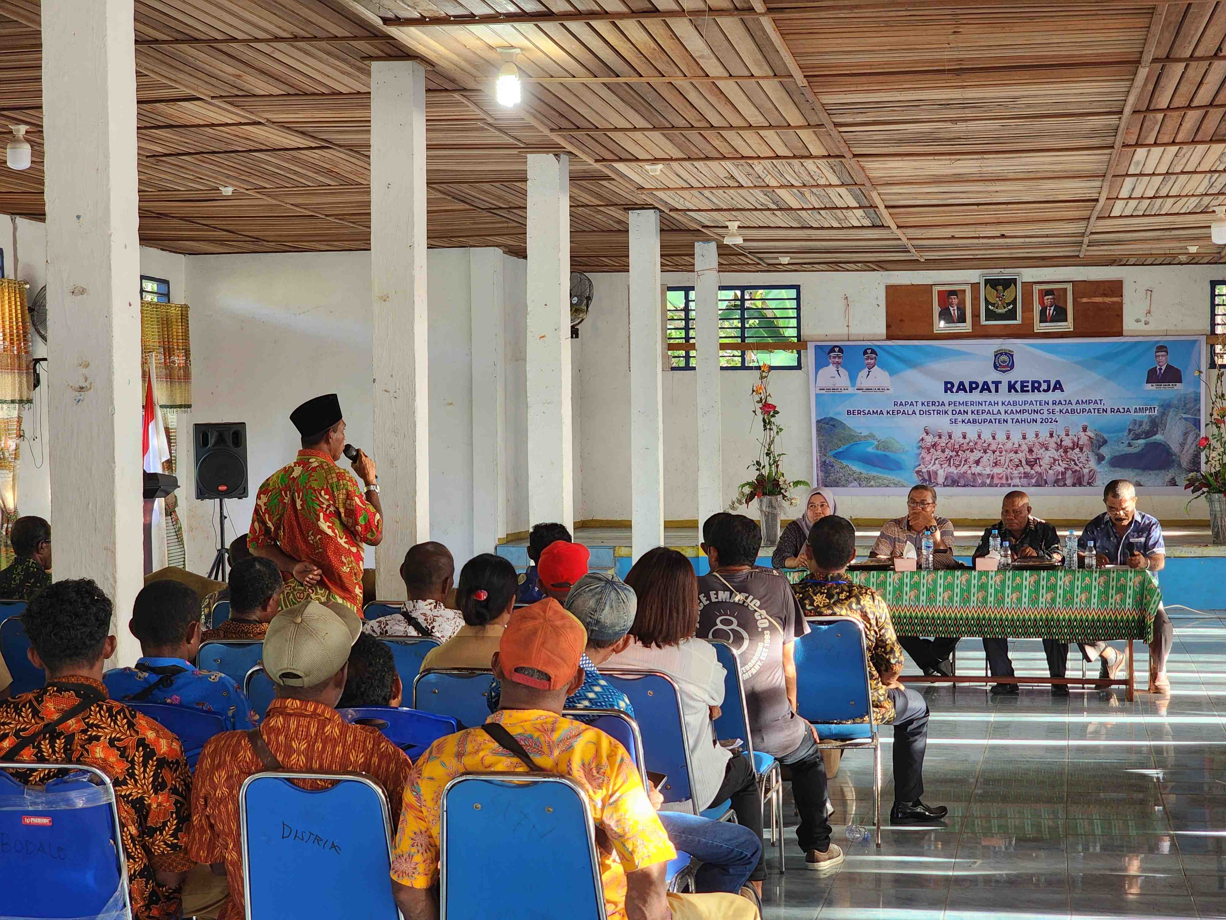 Bupati R4 Akan Rekomendasikan Kepala Distrik & Kepala Kampung Awasi ASN