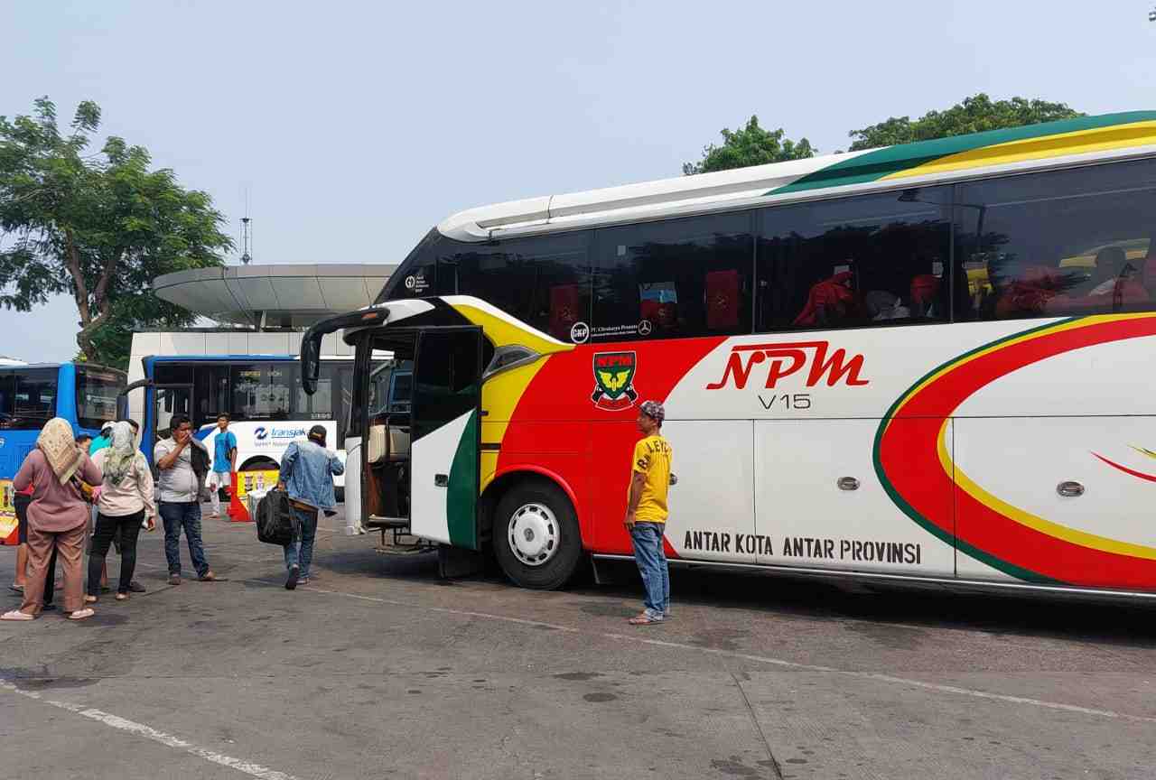 Penumpang Arus Balik Nataru di Terminal Kalideres Mulai Ramai
