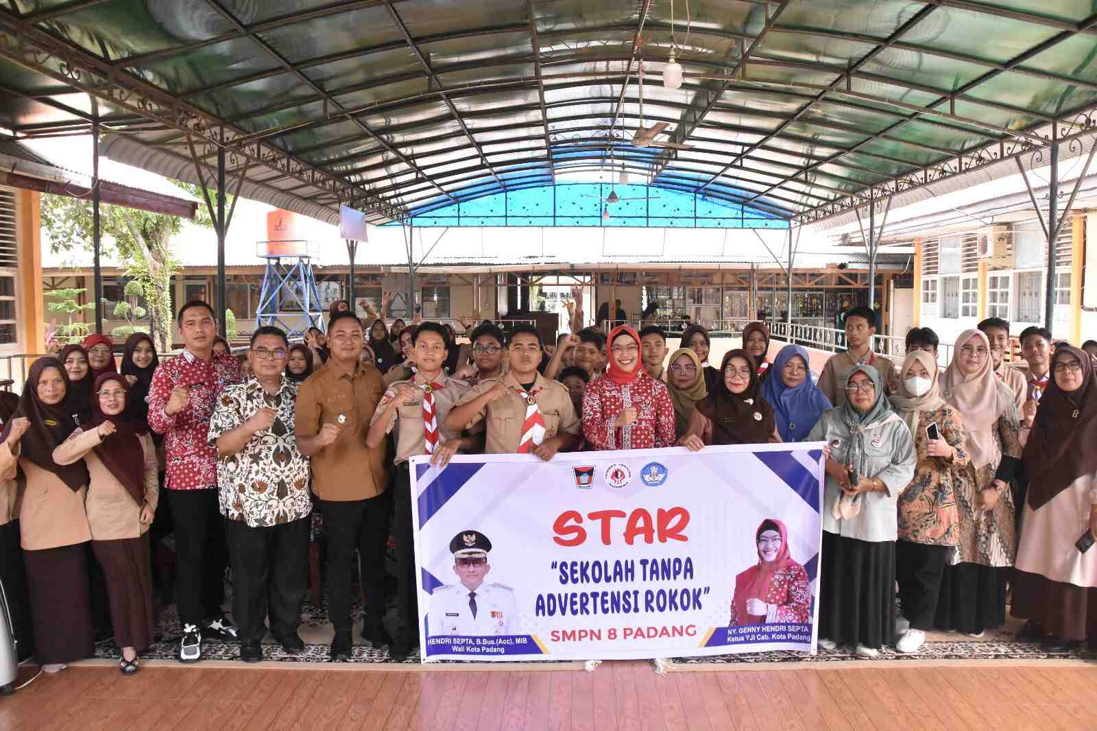 YJI Cabang Padang Sosialisasikan Sekolah Tanpa Advertising Rokok di SMPN 8
