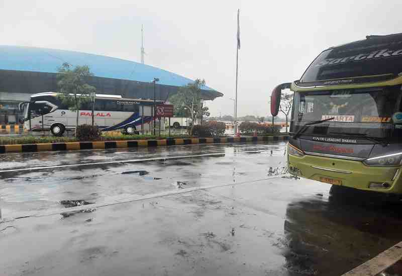 Bus Mewah di Terminal Pulogebang Mulai Dilirik Pengguna Mobil Pribadi
