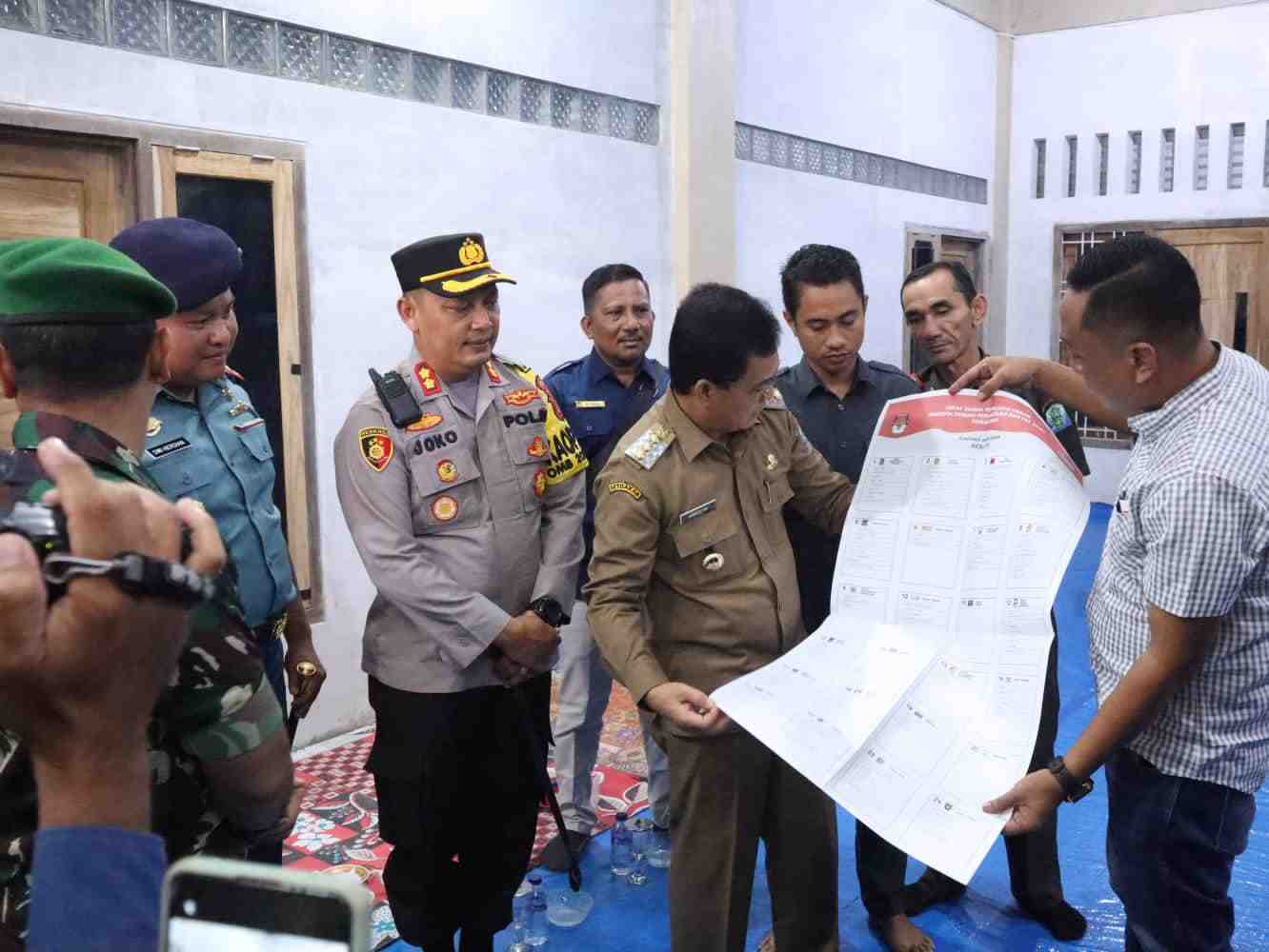 Kapolres Simeulue Tinjau Pelaksanaan Sortir Surat Suara Pemilu 2024