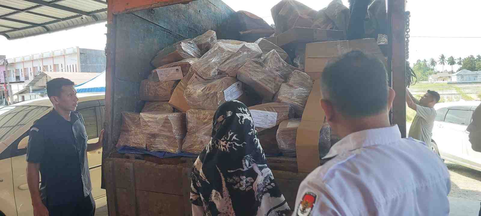 Surat Suara Pemilu 2024 di Pidie Jaya Capai 570.446 Lembar, Proses Pelipatan Dimulai