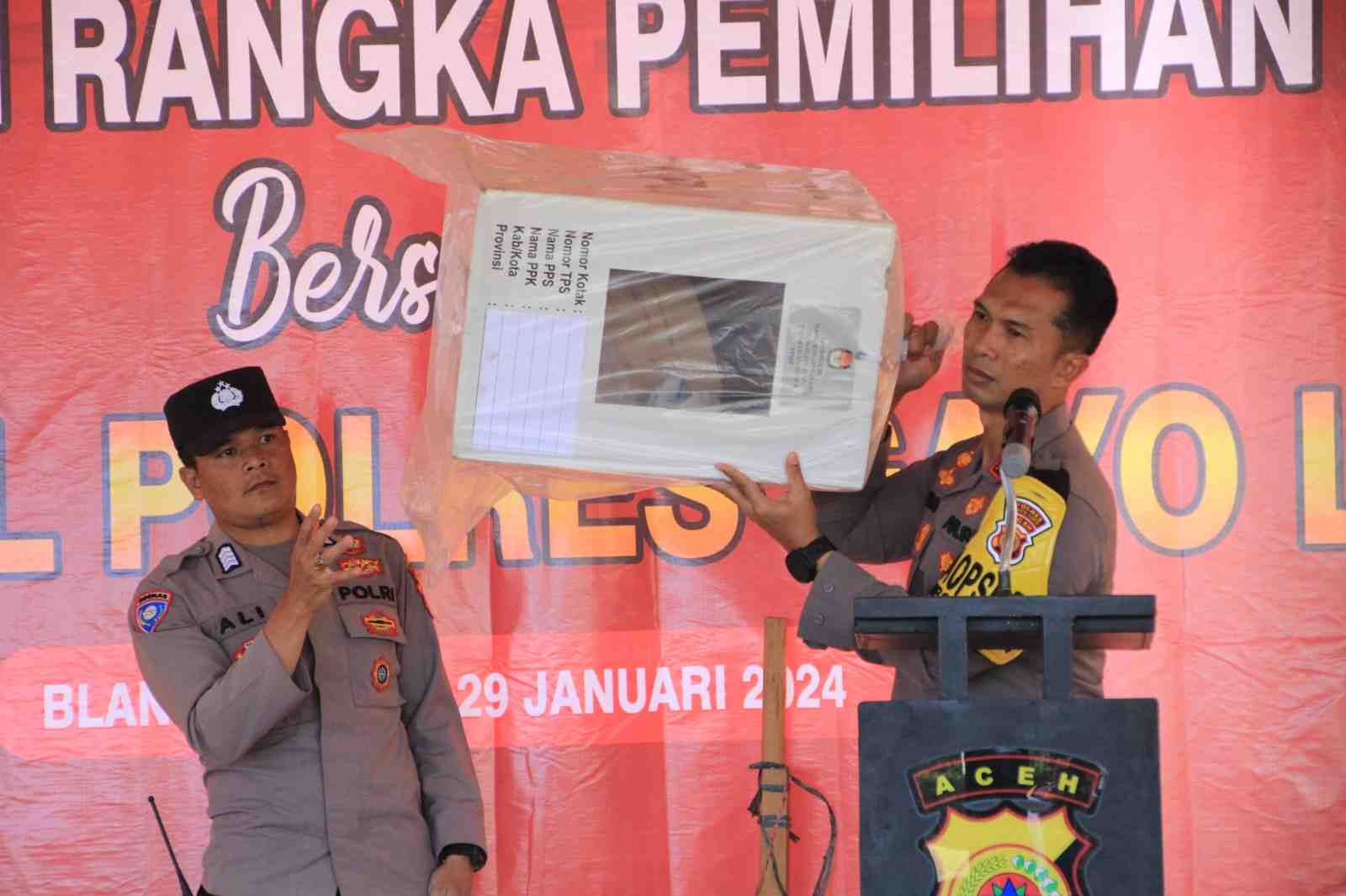 Polisi Gelar Simulasi Pengamanan di TPS Dalam Rangka Pemilu 2024