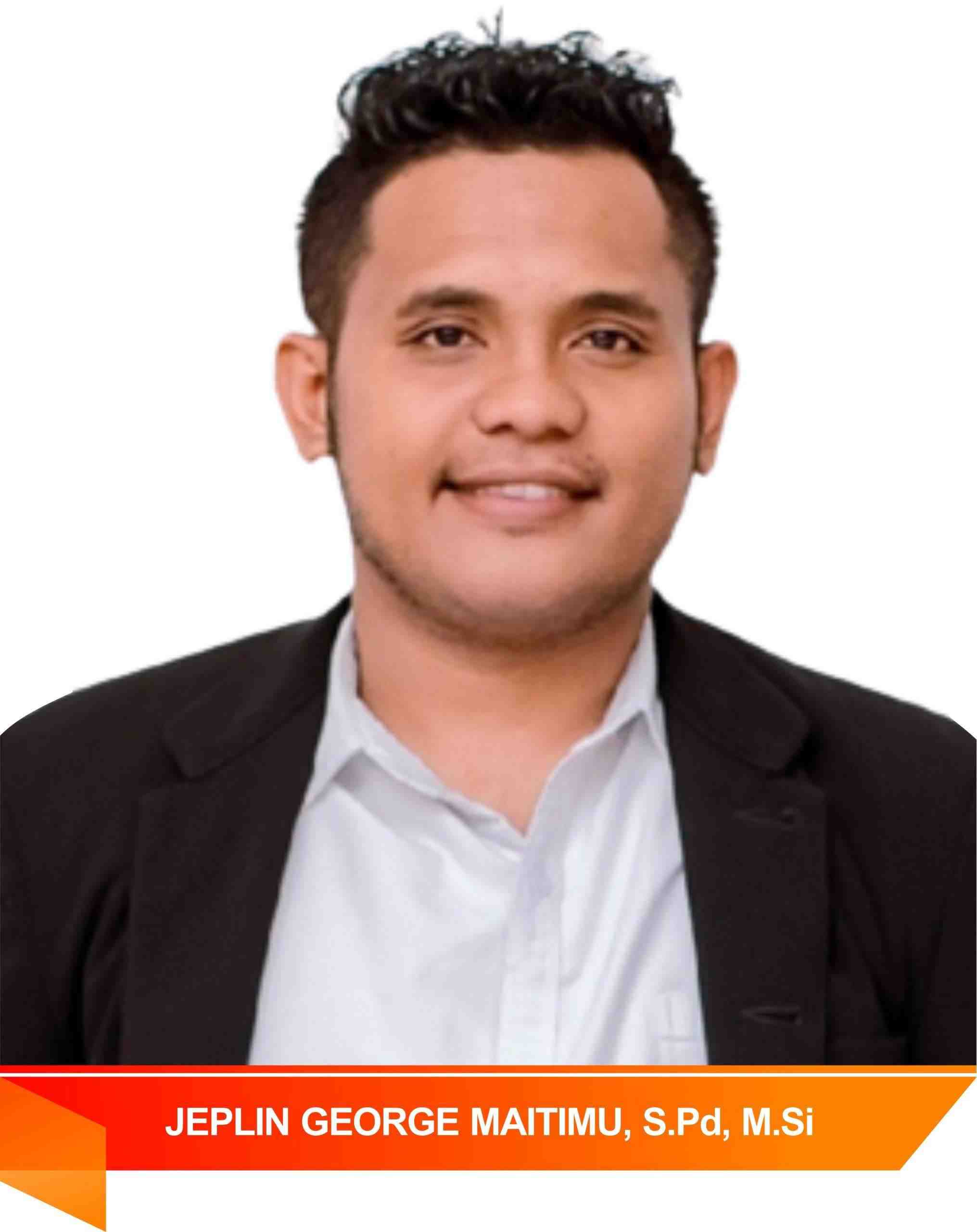 Bawaslu Halmahera Tengah Tertibkan APK Dilokasi Terlarang