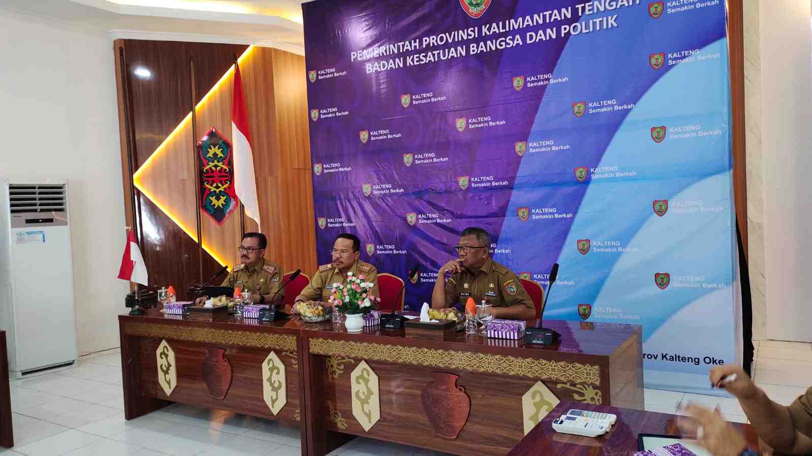 Pimpin Rakor Kesiapan Desk Pemilu,  Ketua Desk Kalteng Tekankan Tingkat Pratisipasi Pemilih