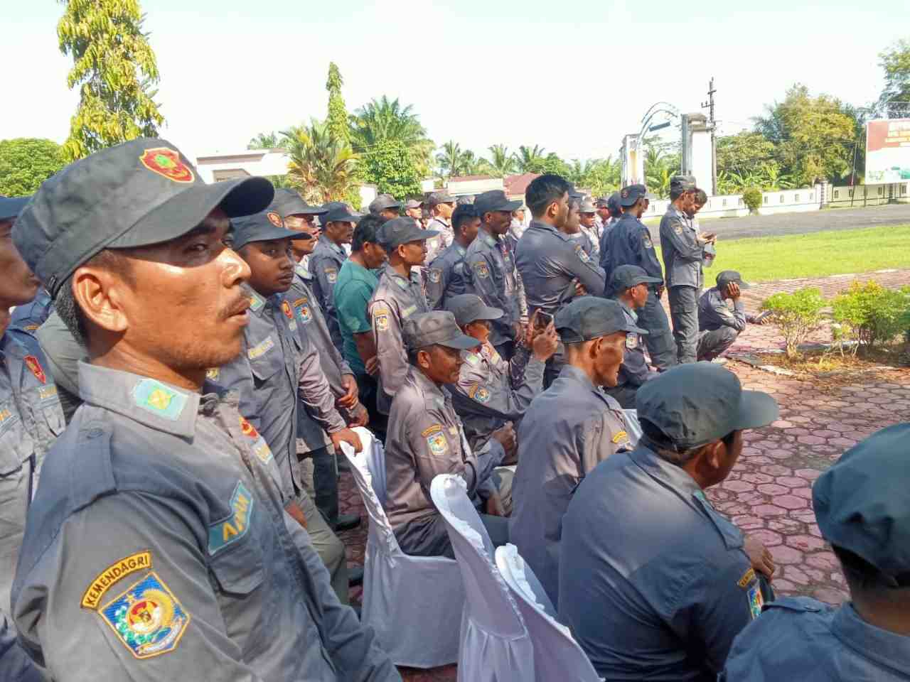 110 Anggota Linmas Siap Amankan Pemilu 2024 di Aceh Singkil