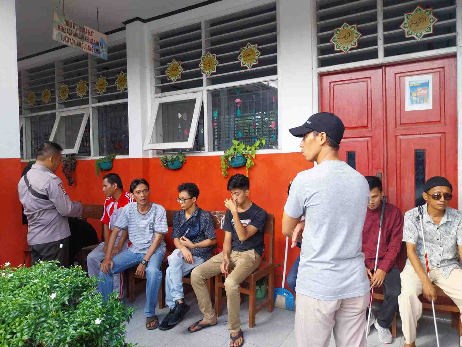 Penyandang Disabilitas di Padang Turut Salurkan Hak Pilih