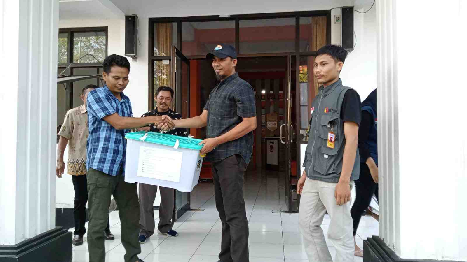 Bawaslu Tuban Kawal Pengembalian Kotak Suara ke Gudang Logistik dan KPU