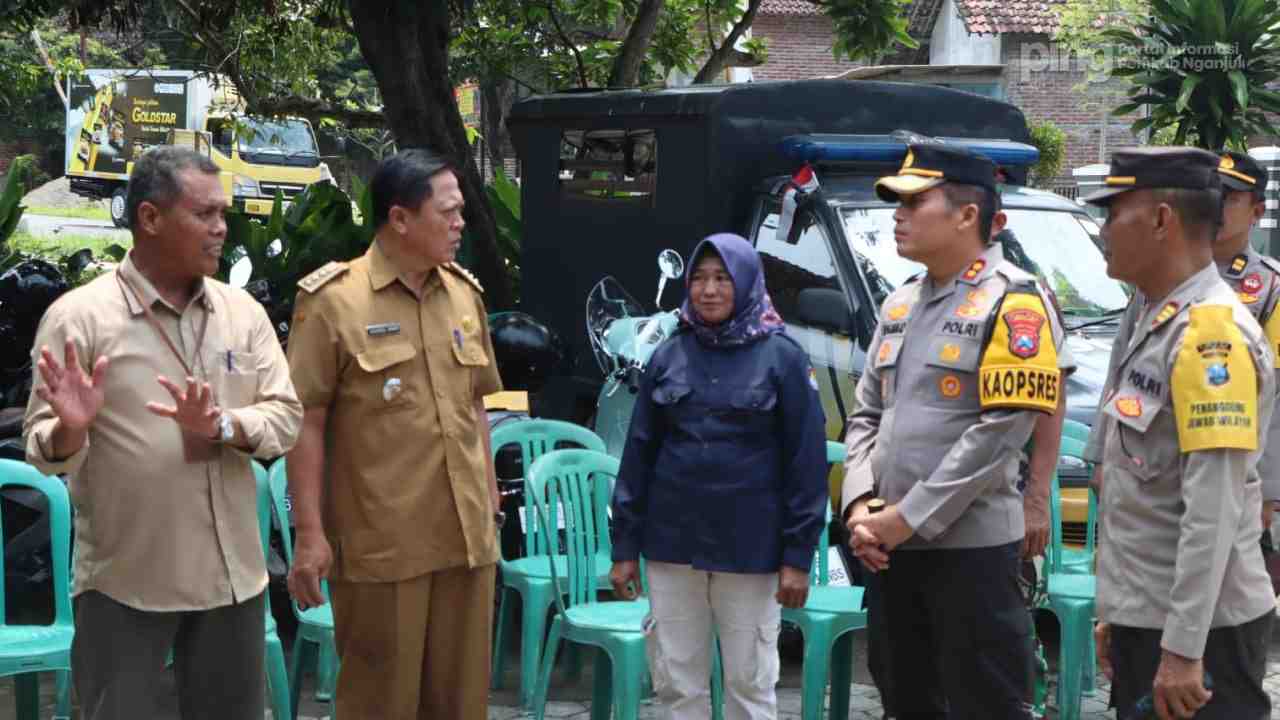 Pastikan Penghitungan Suara Aman dan Lancar, Kapolres Nganjuk Kunjungi Seluruh PPK