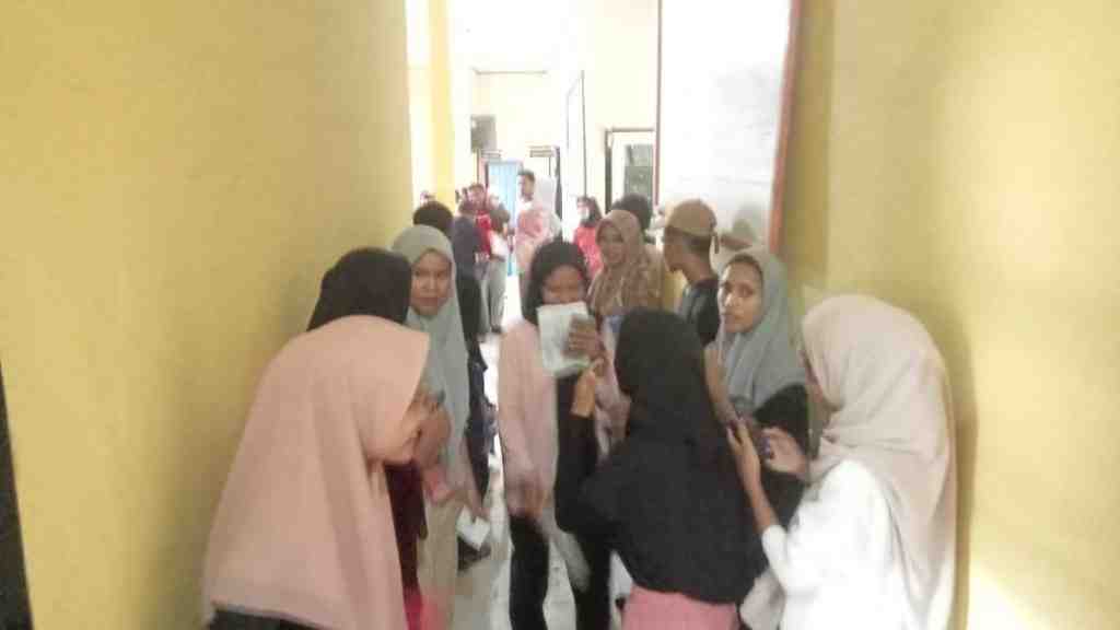 Bikin KTP Agar Bisa Ikut Pemilu, Gen Z di Morotai Serbu Dukcapil