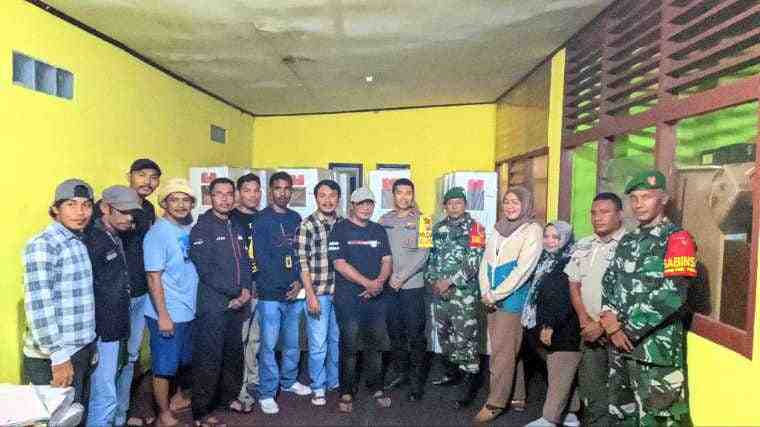 Panwascam Galela Maraton Awasi Distribusi Logistik Pemilu