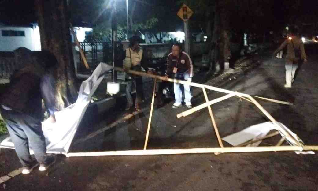 Masa Tenang Pemilu 2024, Alat Peraga Kampanye di Lumajang Ditertibkan