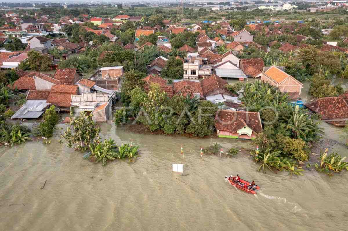 Jelang Pemungutan Suara Susulan, KPU Demak Distribusikan Logistik Pemilu