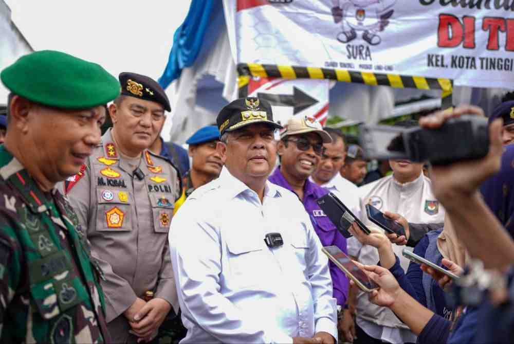Gubernur Riau Ingatkan Petugas Pemilu untuk Jaga Kesehatan