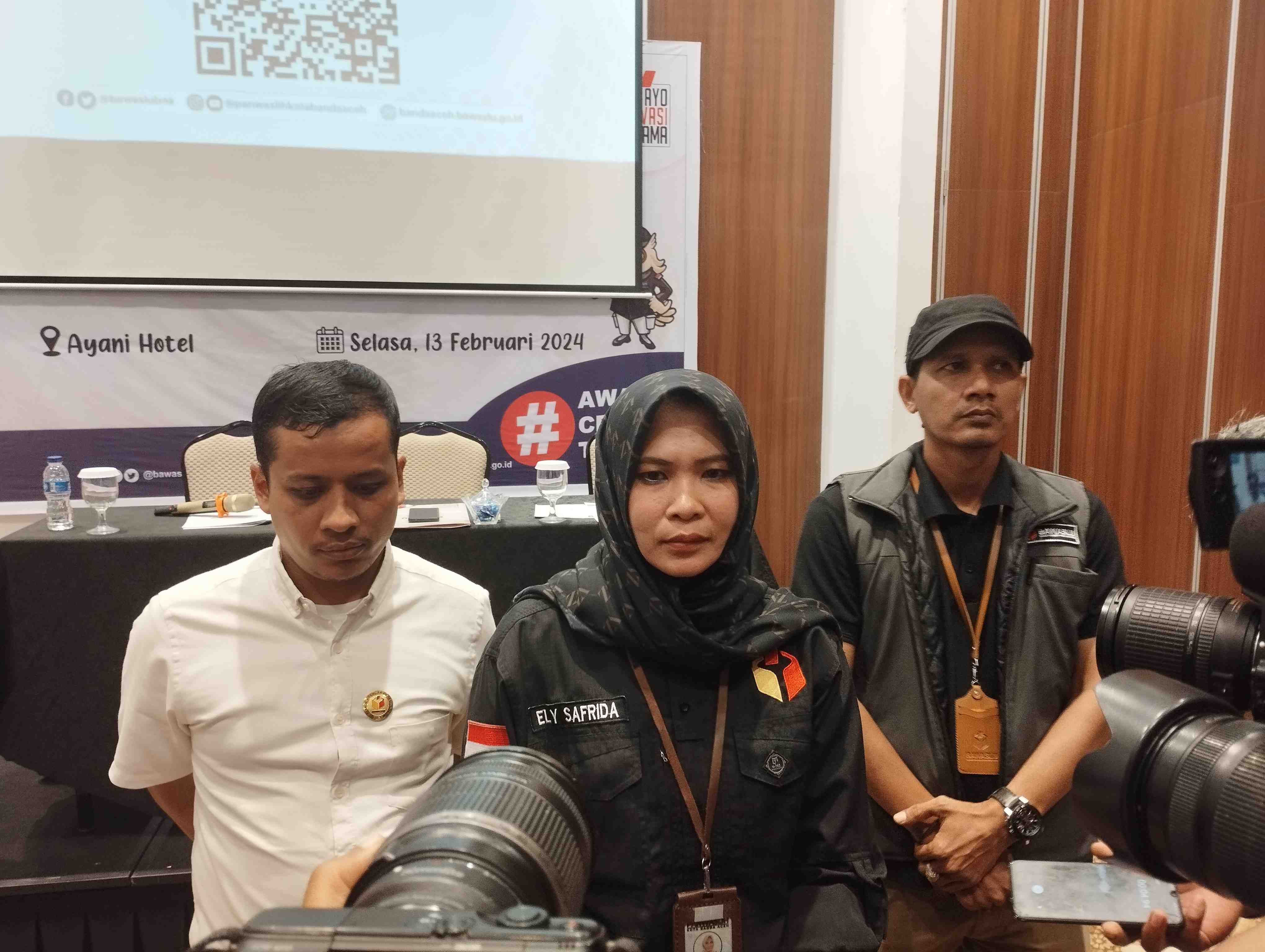 Panwaslih Kota Banda Aceh Tertibkan Alat Peraga Kampanye
