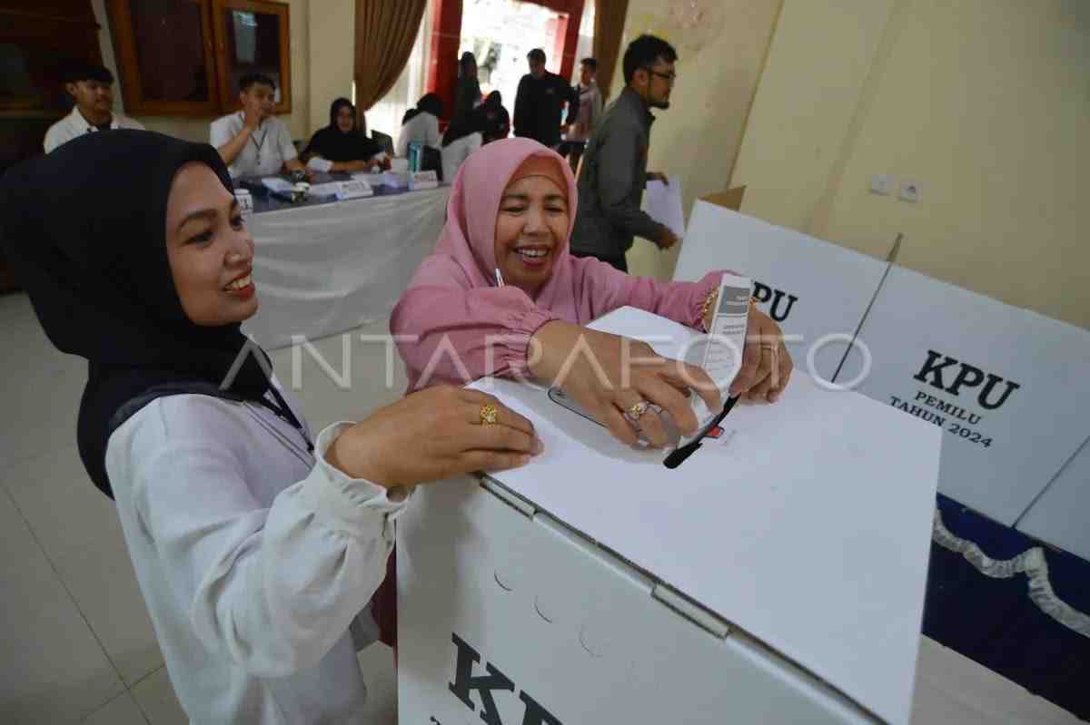 KPU Sahkan Keunggulan Paslon Capres Nomor Urut 1 di Sumbar