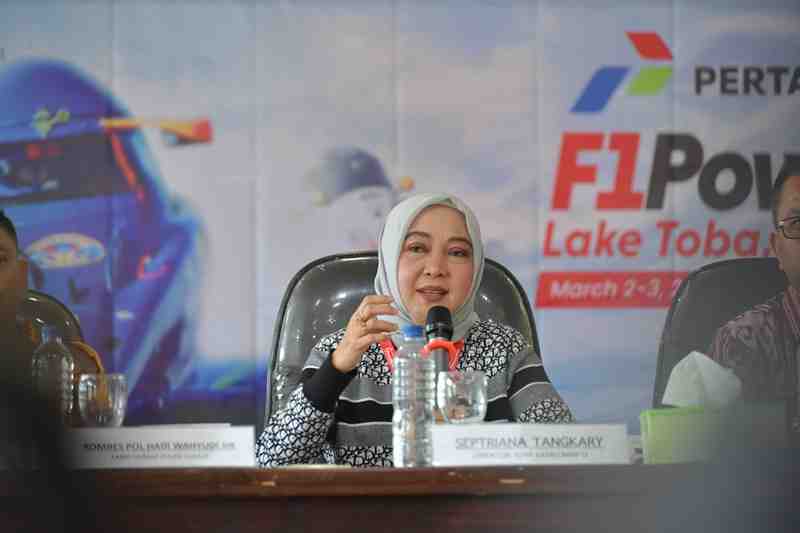 Kominfo Fasilitasi Jurnalis di Media Center F1 Powerboat Danau Toba 2024 