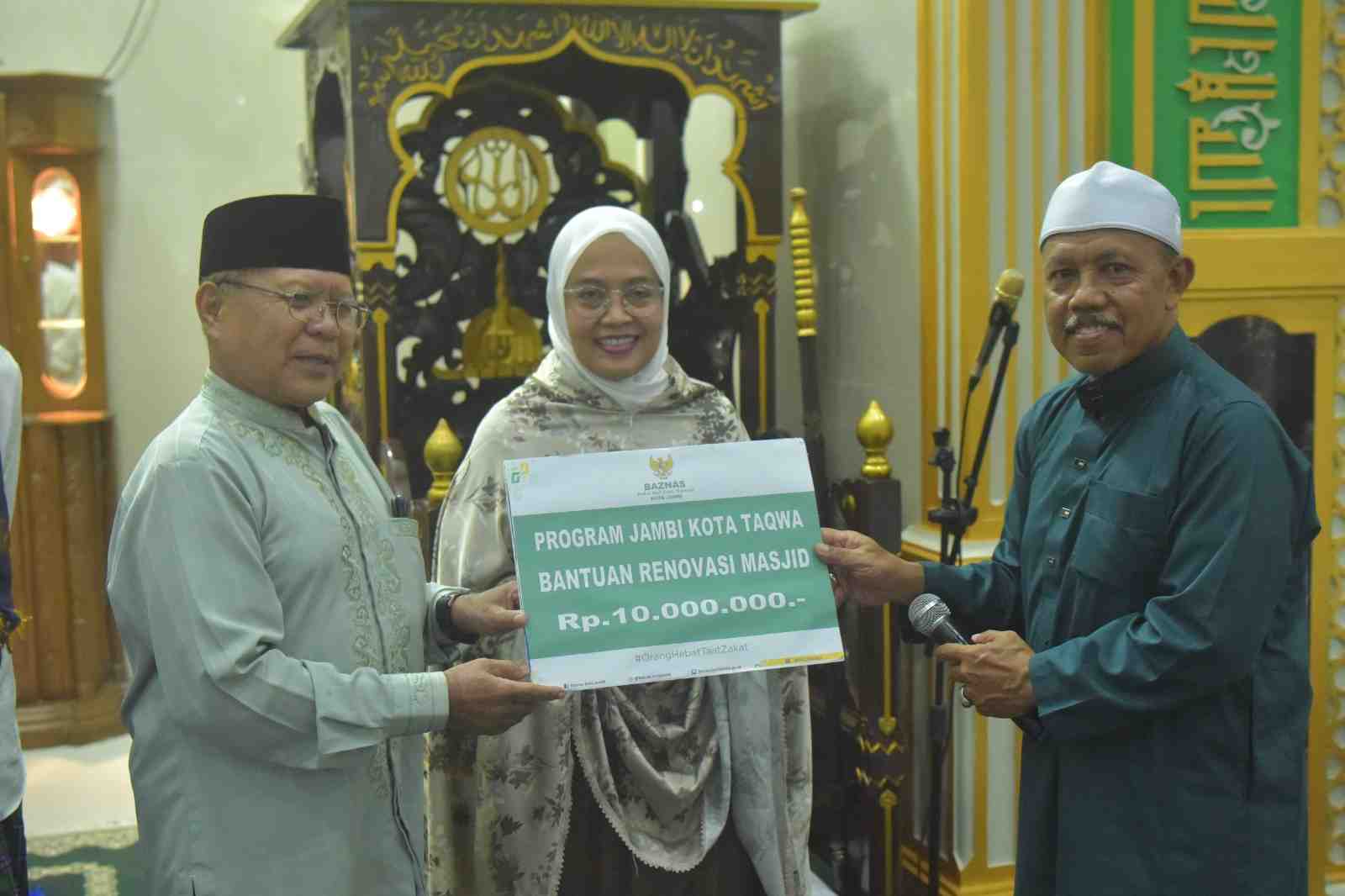 Pj Wali Kota Jambi Pimpin Safari Ramadan dan Salurkan Hibah Masjid