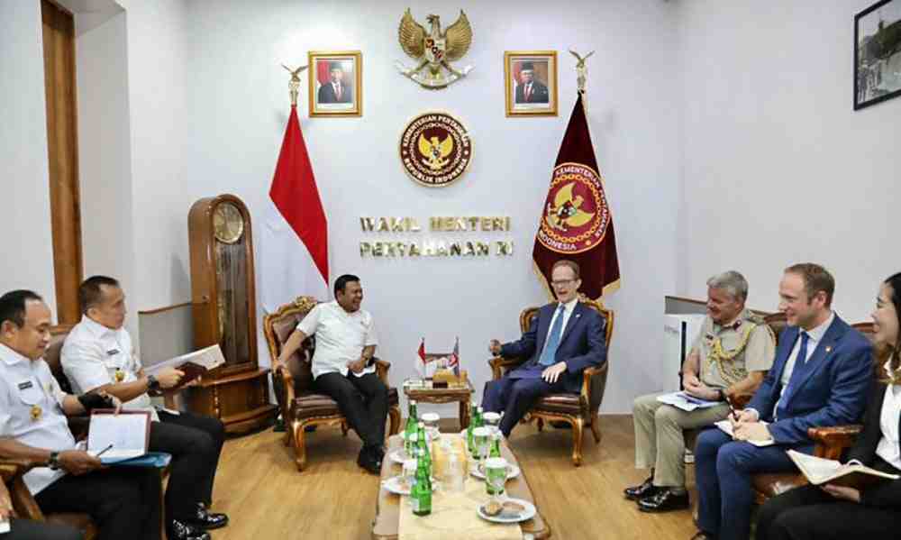 Terima Kunjungan Dubes Inggris, Wamenhan  Bahas Peluang Kerja Sama