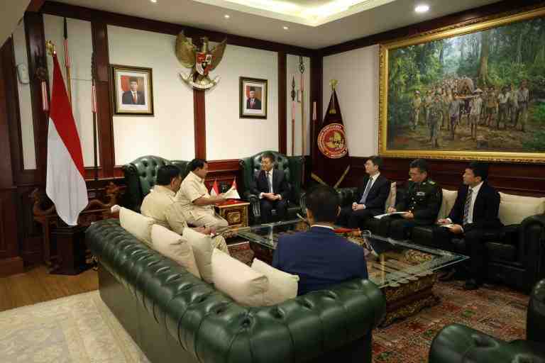 Terima Kunjungan Dubes Cina, Menhan Prabowo Bahas Isu Penting Pertahanan