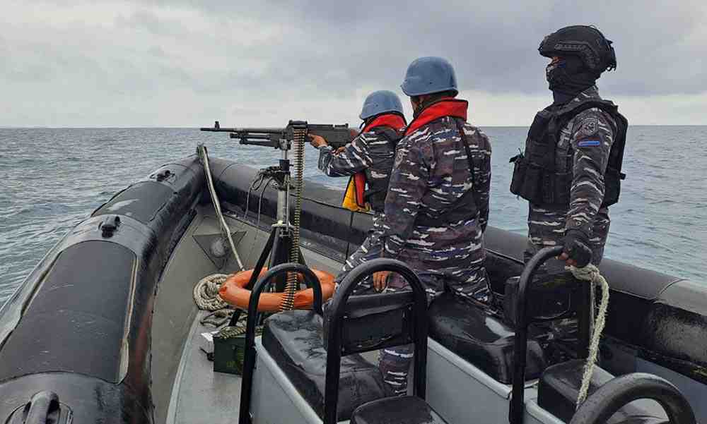 Perkuat Naluri Tempur, TNI AL Gelar Latihan Tembak di Perairan Pulau Petong