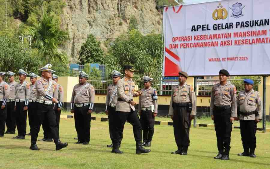 Jelang Operasi Keselamatan Mansinam 2024, Polres Raja Ampat Gelar Apel Pasukan