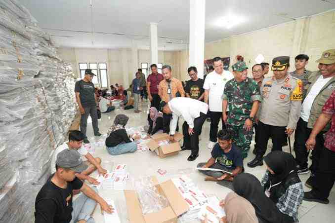 KPU Sulsel Rampungkan Rekapitulasi Suara di 18 Daerah