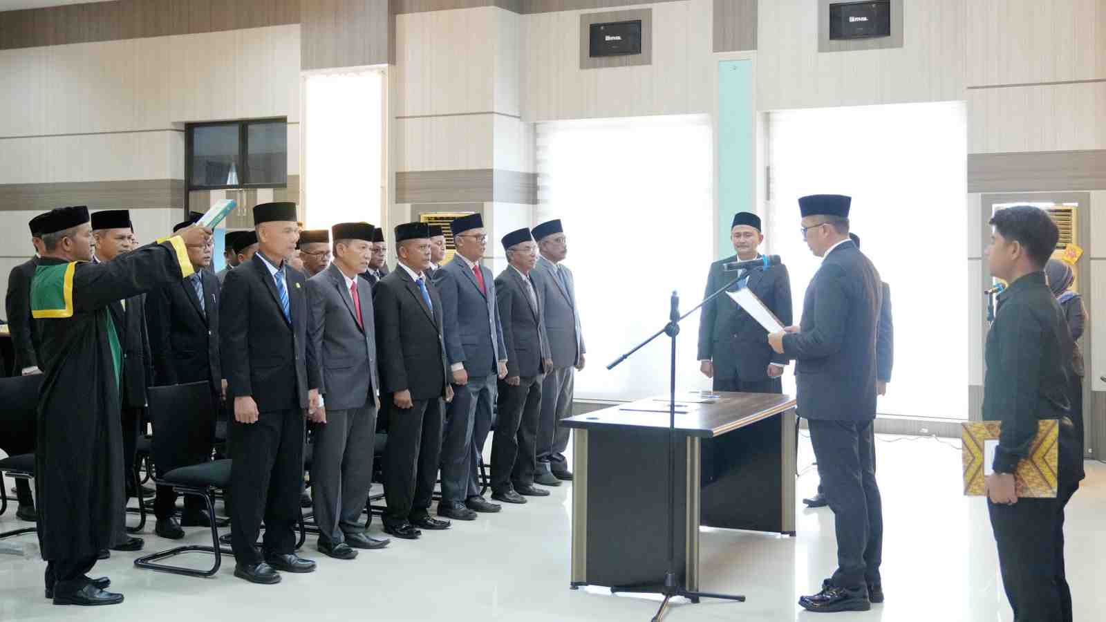 Lantik 18 Pejabat Eselon II, Pj Wali Kota Sabang Minta Pejabat Baru Sukseskan Dua Agenda
