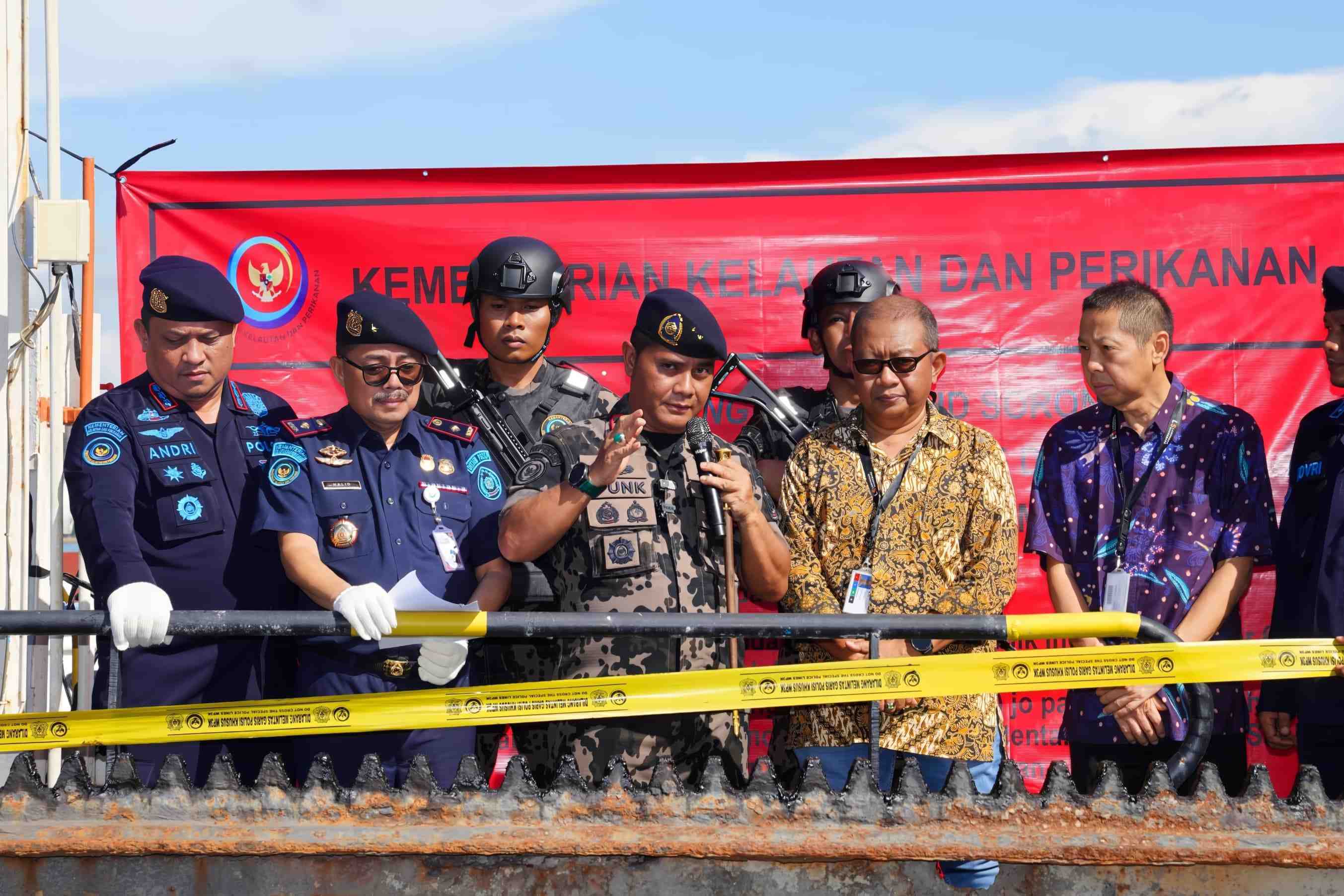 KKP Hentikan Operasional Kapal Keruk Pasir di Lamongan