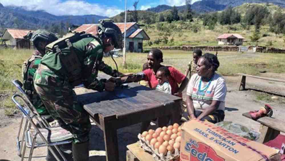 Satgas Pamtas Buaya Putih Cegah Stunting di Gome Papua