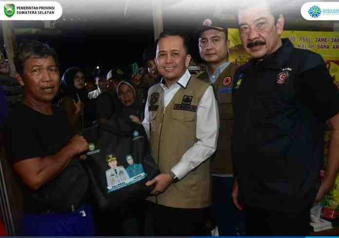 Pj Gubernur Sambangi Lokasi dan Korban Kebakaran di Lorong Pulau, Pastikan Bantuan Disalurkan 
