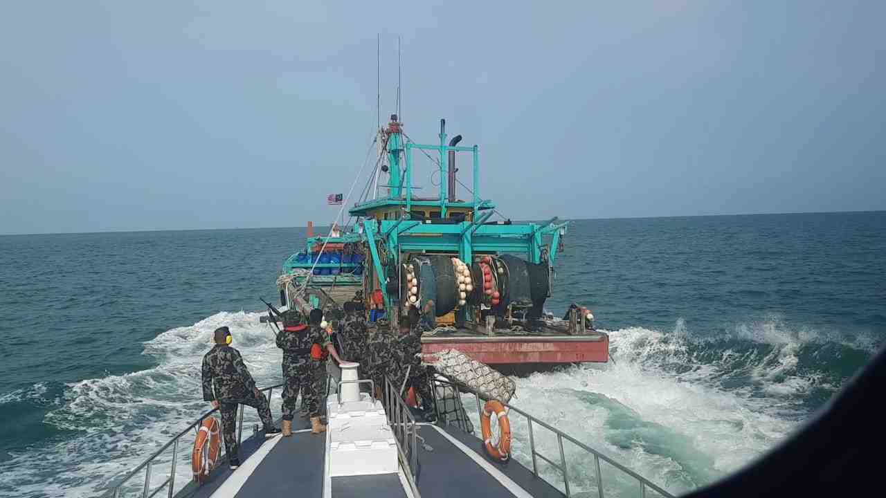 KKP Amankan Kapal Ikan Asing Malaysia di Selat Malaka