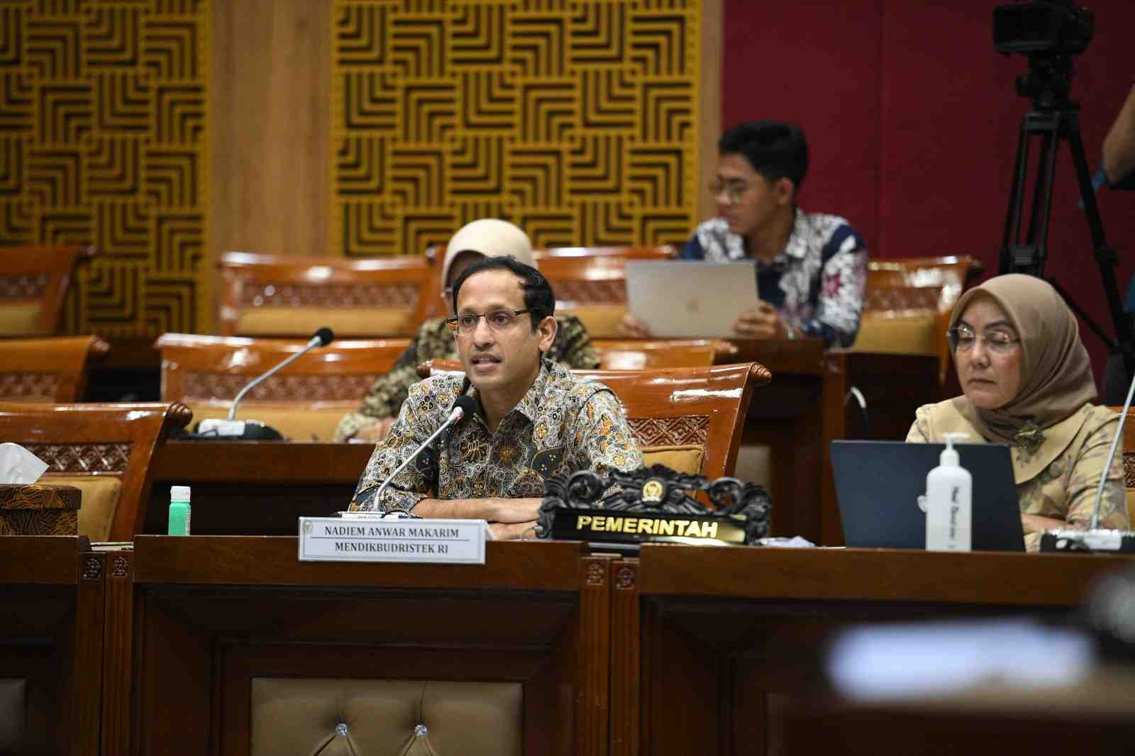 Kemendikbudristek dan Komisi X DPRI Bahas Ferienjob hingga Seleksi Guru ASN PPPK