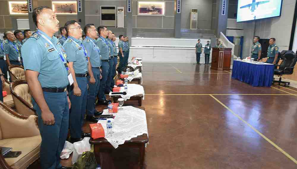 Kaskoarmada II Sampaikan Pentingnya Sosialisasi Dua Hal Ini di TNI AL