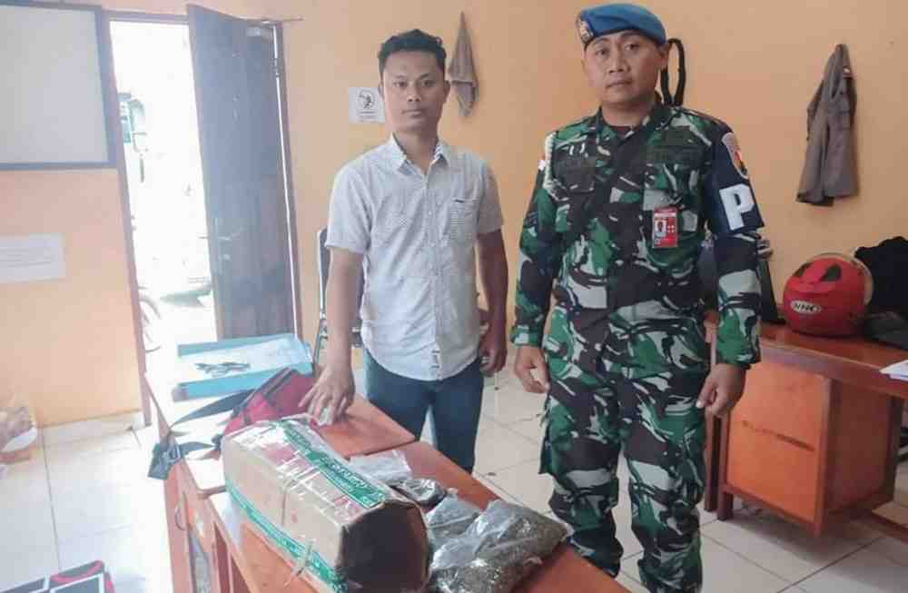 Personel Pangkalan TNI AU Gagalkan Penyelundupan Ganja di Bandara Sentani