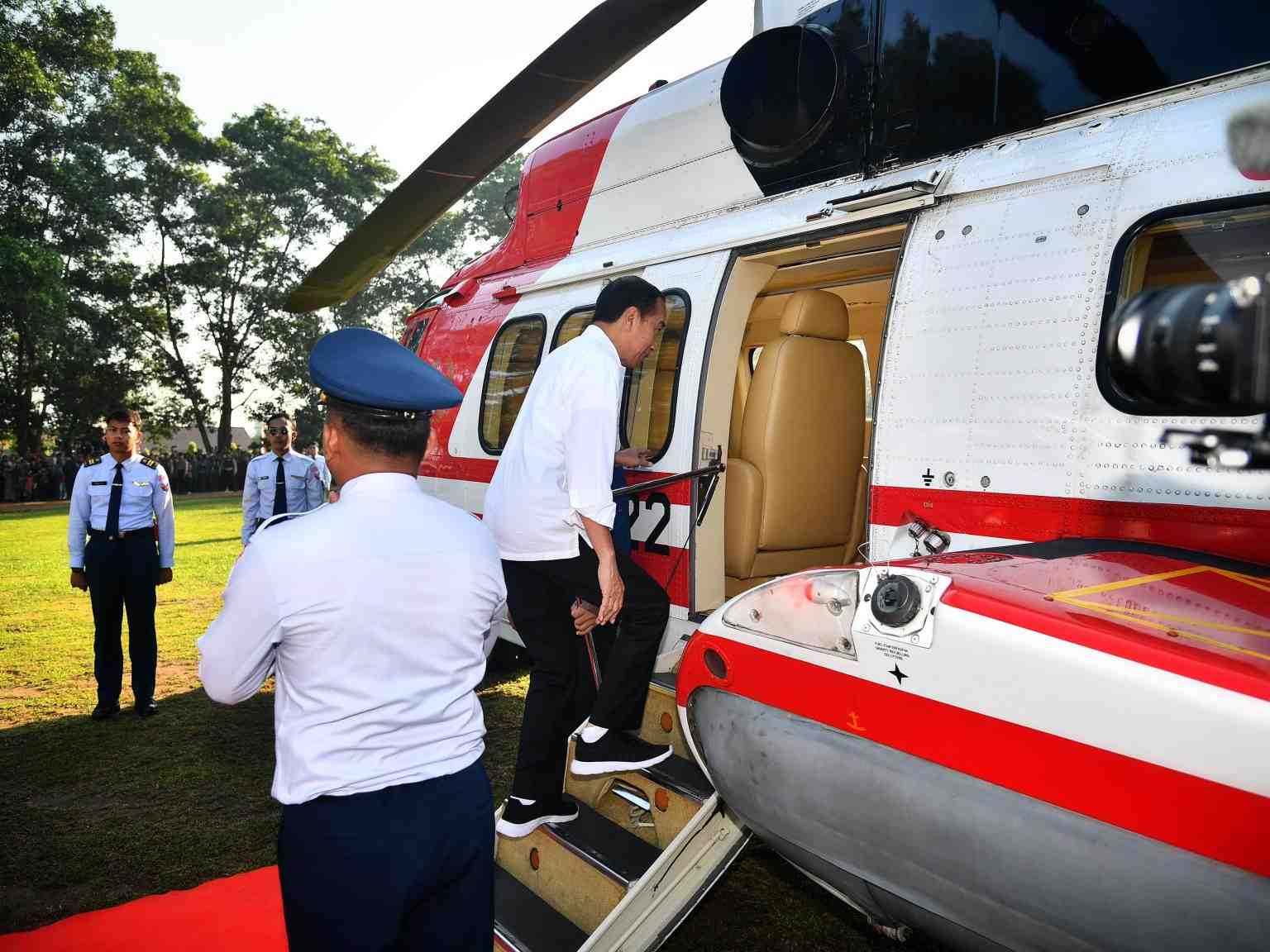 Hari Kedua di Lampung, Presiden Jokowi Kunjungi RSUD Lampung Barat dan Tinjau Panen Kopi