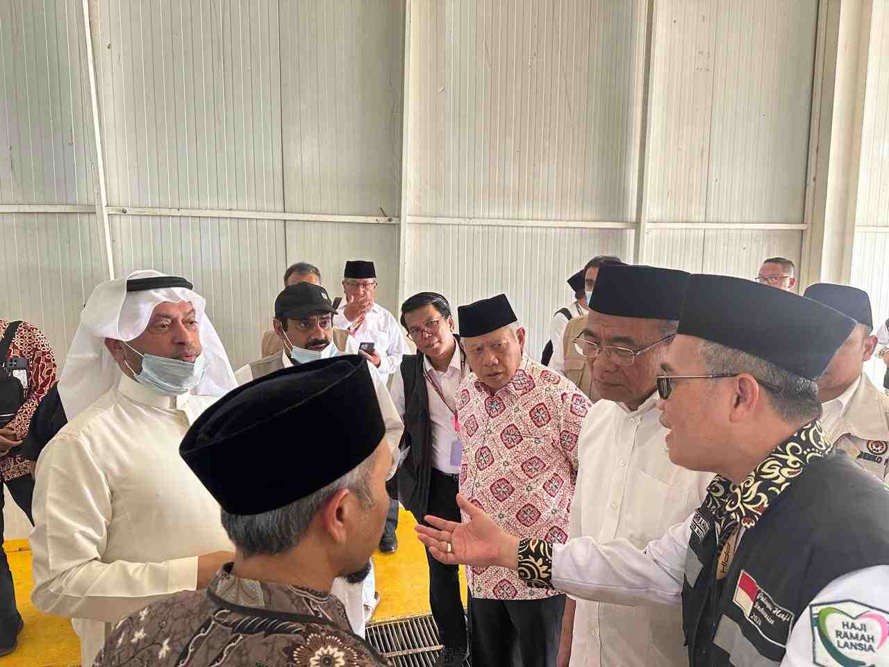 Tinjau Penginapan Jemaah Haji di Madinah, Menko PMK Apresiasi Kerja Keras PPIH