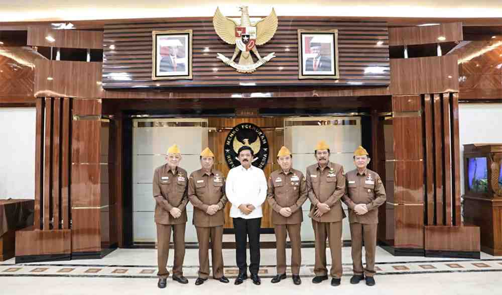 Menko Polhukam Hadi Tjahjanto Terima Kunjungan DPP LVRI, Bahas Kesejahteraan Veteran