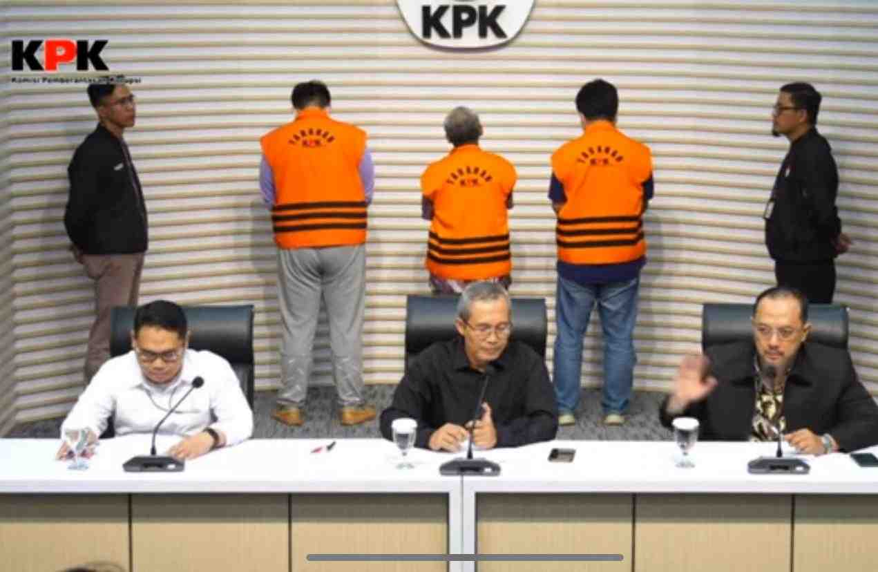 KPK Tahan Tiga Tersangka Kasus Korupsi Retrofit Sootblowing PLTU Bukit Asam