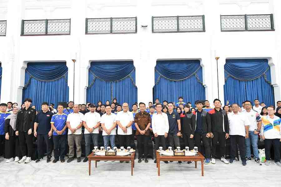 Lepas Atlet Jabar Berlatih di Korsel, Bey Machmudin: Ikhtiar Wujudkan Jabar Hattrick PON XXI 