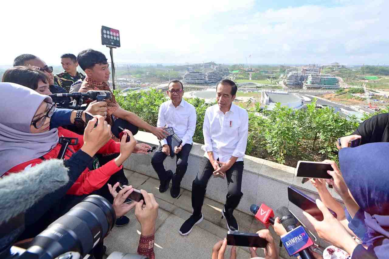 Hari Kedua di IKN, Presiden Jokowi Ajak Media Tinjau Progres Pembangunan Istana Kepresidenan