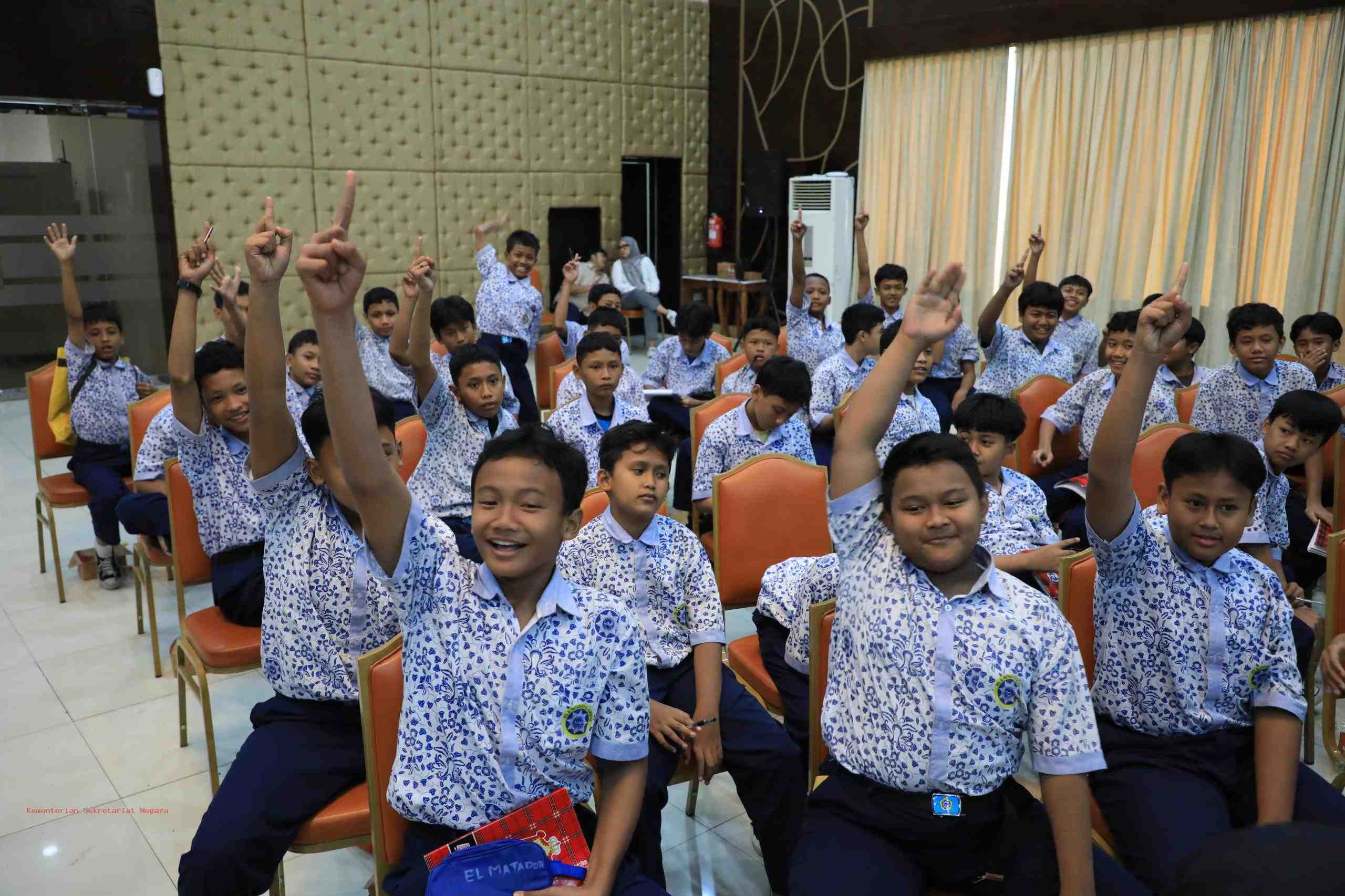 Kemensetneg Kenalkan KTT IAF dan HLF-MSP pada Pelajar