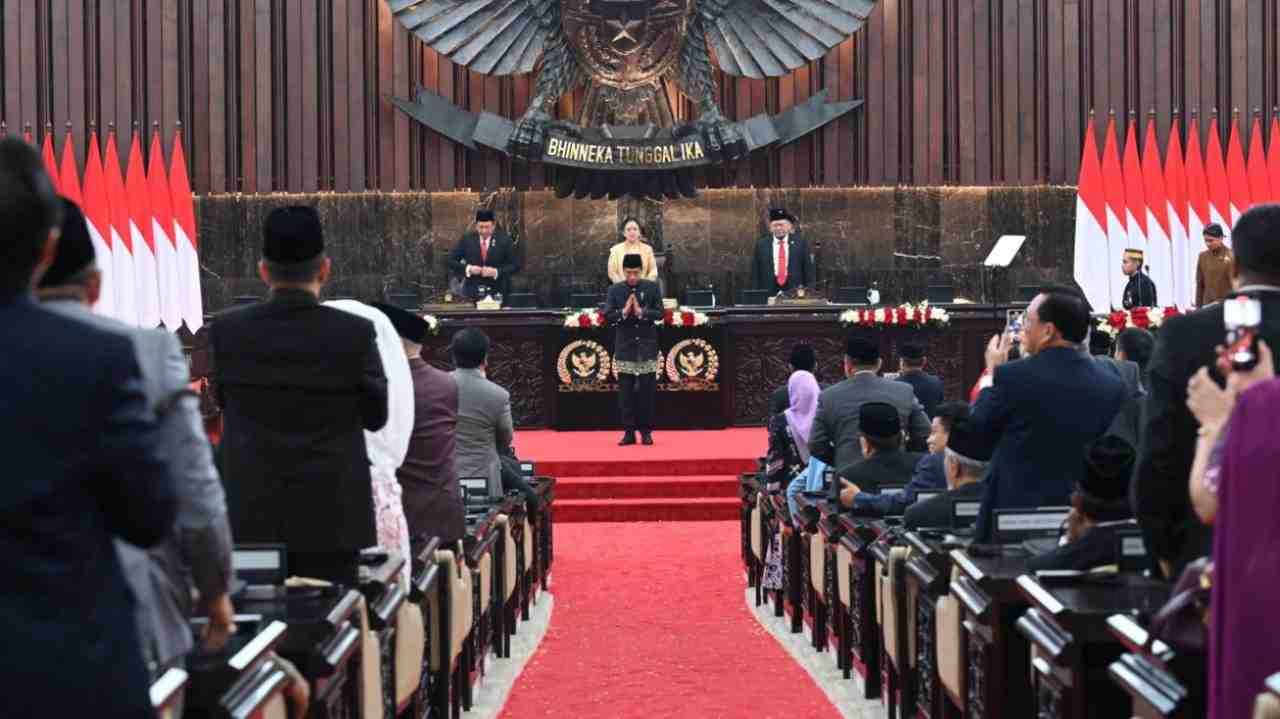 Jokowi Akhiri Dekade Kepemimpinan dengan Permohonan Maaf dan Harapan Indonesia Emas 2045