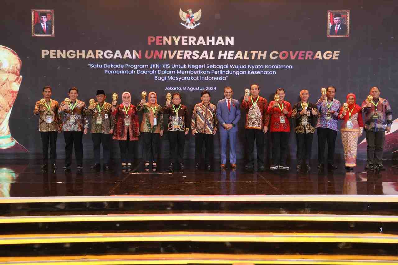 Kota Jambi Raih Penghargaan UHC Award 2024